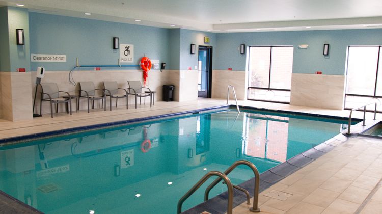 Holiday Inn Express Hotel & Suites Pool