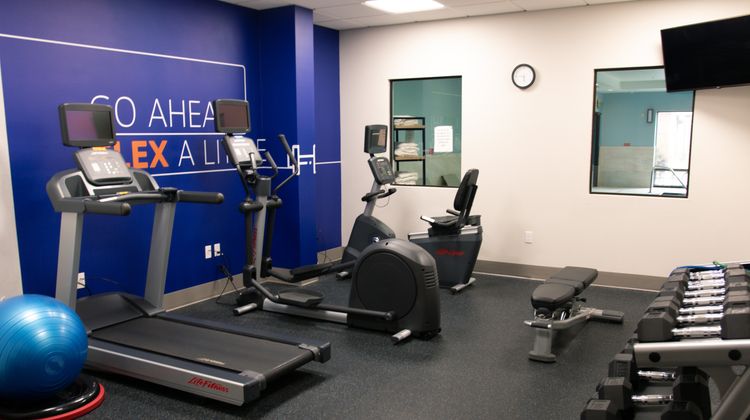 Holiday Inn Express Hotel & Suites Health Club