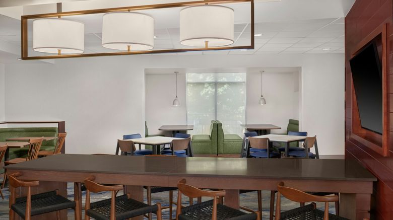 <b>Fairfield Inn & Suites Charlotte Airport Restaurant</b>. Images powered by <a href="https://www.leonardoworldwide.com/" title="Leonardo Worldwide" target="_blank">Leonardo</a>.