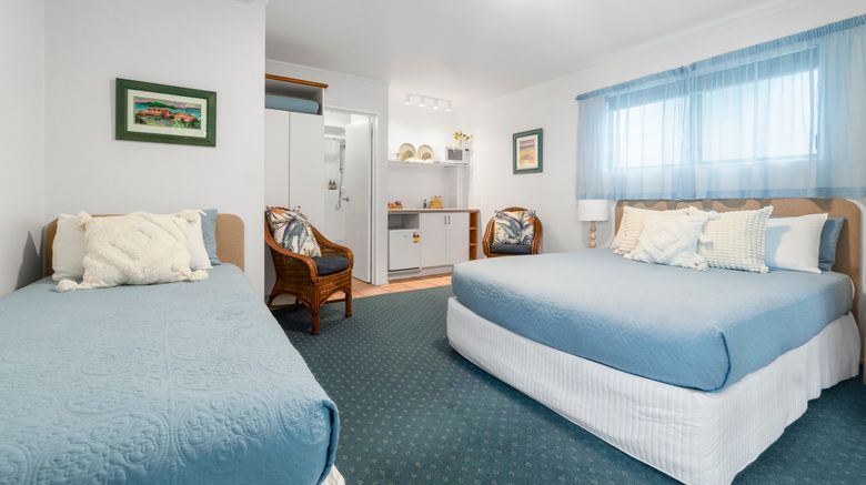 <b>Admirals View Lodge & Motel Room</b>. Images powered by <a href="https://www.leonardoworldwide.com/" title="Leonardo Worldwide" target="_blank">Leonardo</a>.