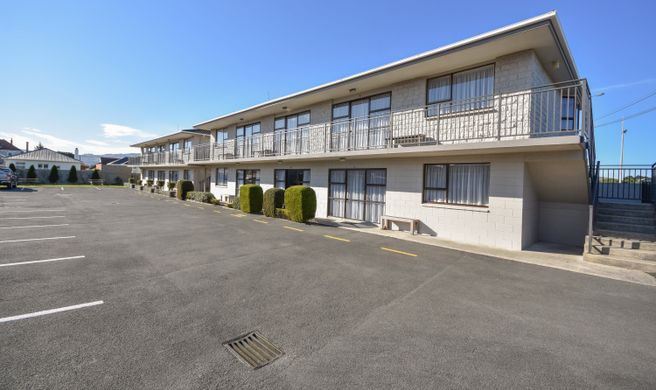Adrian Motel Exterior