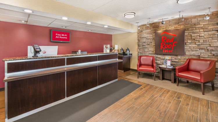 Red Roof Inn Erie - I-90 Lobby