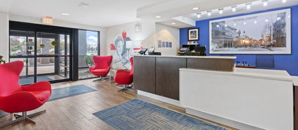 Allentown Park Hotel The Red Collection Lobby