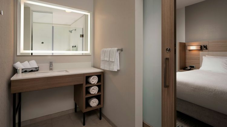 SpringHill Suites by Marriott Room