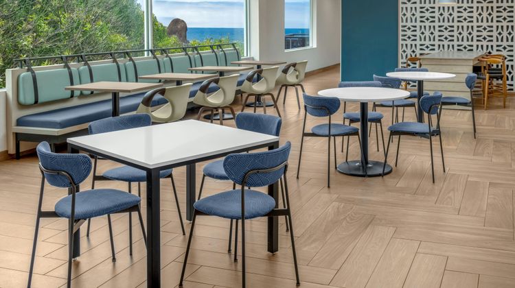 Fairfield Inn & Suites Pacifica Restaurant
