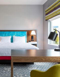 Hampton Suites Cedar Cty
