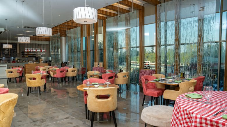 <b>Erbil Rotana Restaurant</b>. Images powered by <a href="https://www.leonardoworldwide.com/" title="Leonardo Worldwide" target="_blank">Leonardo</a>.