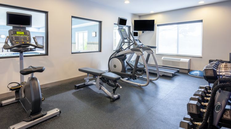 Holiday Inn Express Hotel & Stes Dewitt Health Club