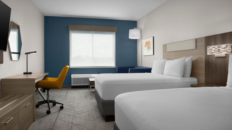 Holiday Inn Express & Suites Bessemer Suite