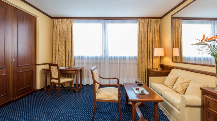 Leonardo Hotel Milan City Center Suite
