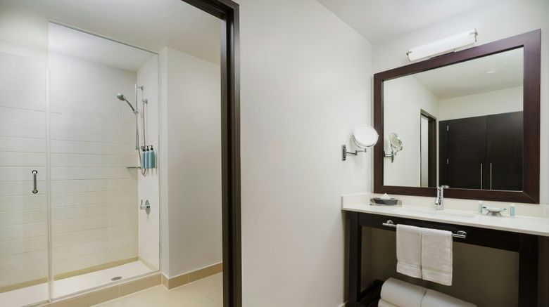 <b>Courtyard New York/Times Square Room</b>. Images powered by <a href="https://www.leonardoworldwide.com/" title="Leonardo Worldwide" target="_blank">Leonardo</a>.