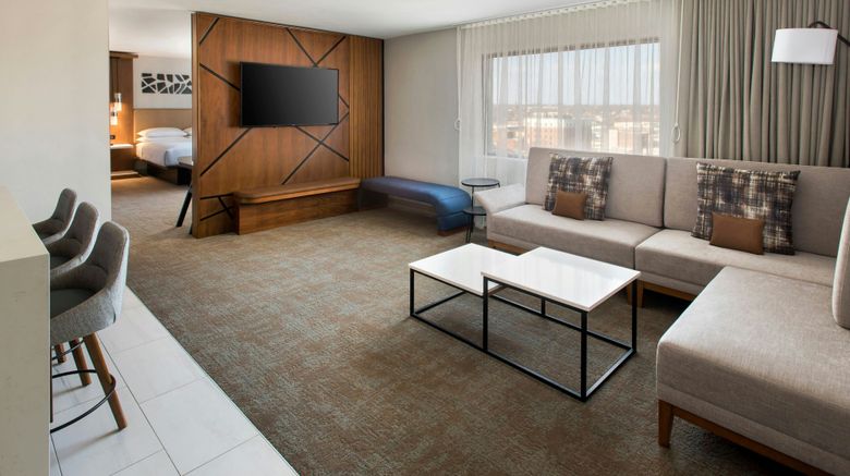 <b>Marriott Springfield Downtown Suite</b>. Images powered by <a href="https://www.leonardoworldwide.com/" title="Leonardo Worldwide" target="_blank">Leonardo</a>.