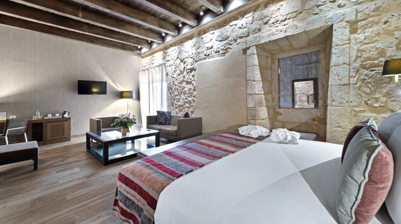 <b>Castilla Termal Monastererio de Valbuena Suite</b>. Images powered by <a href="https://www.leonardoworldwide.com/" title="Leonardo Worldwide" target="_blank">Leonardo</a>.
