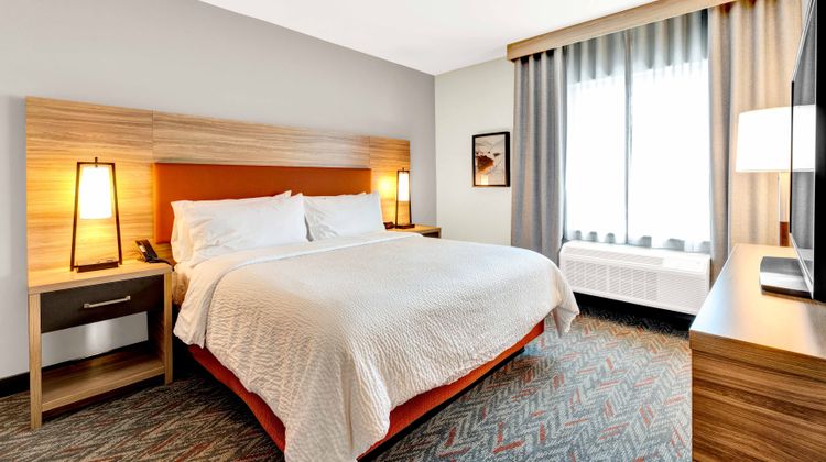 Candlewood Suites Auburn Hills Suite