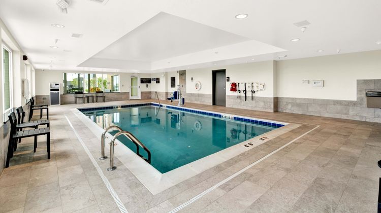 Candlewood Suites Auburn Hills Pool
