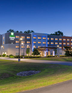 Holiday Inn Express & Suites Queensbury