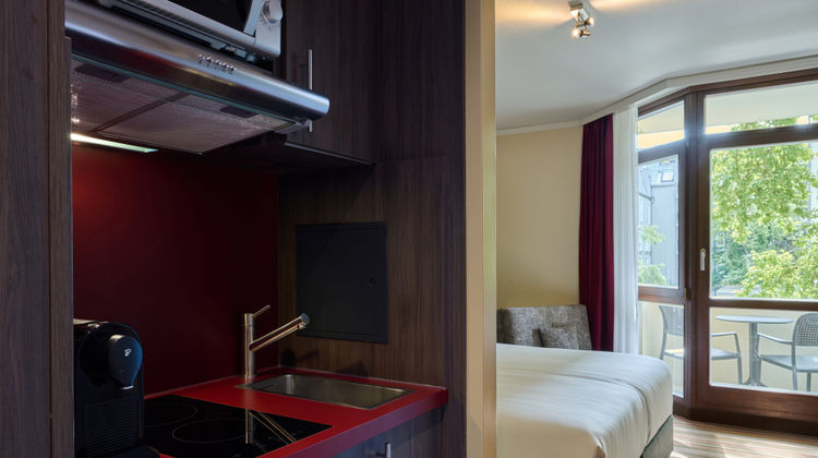 Leonardo Hotel & Residence Munich Room