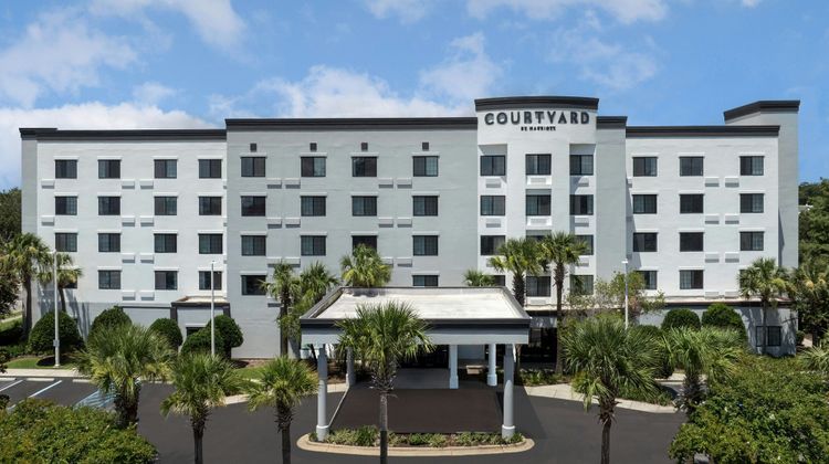 Courtyard Pensacola Downtown Exterior