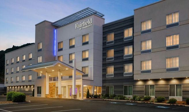 Fairfield Inn & Suites Bristol Exterior