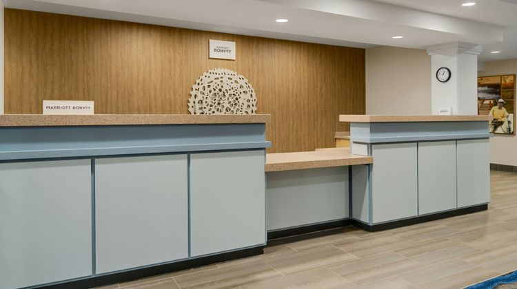 Fairfield Inn & Suites Bloomington Lobby