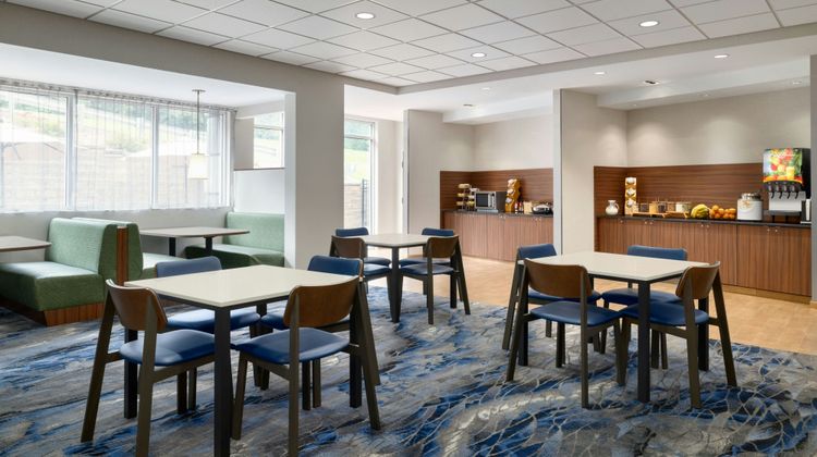 Fairfield Inn & Suites Bristol Restaurant