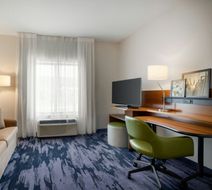 Fairfield Inn & Suites Bristol Room