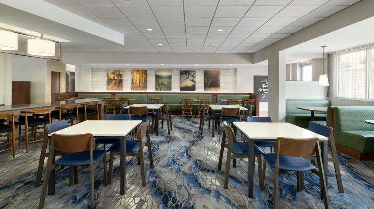 Fairfield Inn & Suites Bristol Restaurant