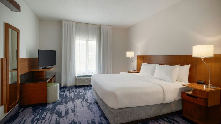 Fairfield Inn & Suites Bristol Suite