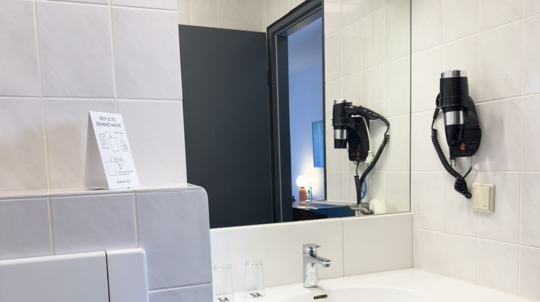 <b>Coffee Fellows Hotel Frankfurt Airport Room</b>. Images powered by <a href="https://www.leonardoworldwide.com/" title="Leonardo Worldwide" target="_blank">Leonardo</a>.