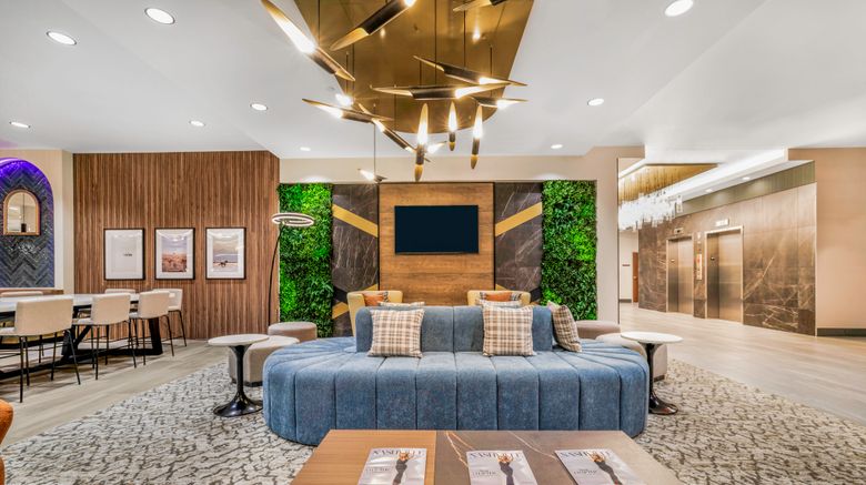 <b>Hilton Garden Inn Nashville Opryland Lobby</b>. Images powered by <a href="https://www.leonardoworldwide.com/" title="Leonardo Worldwide" target="_blank">Leonardo</a>.