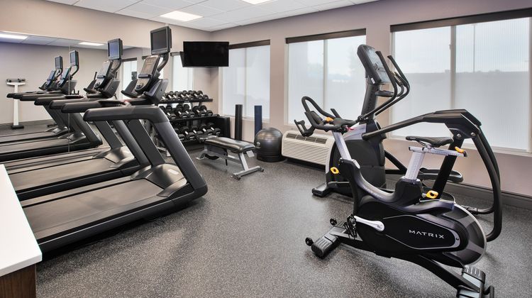 Holiday Inn Express & Suites Health Club
