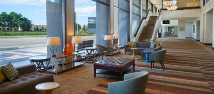 Delta Hotels Toronto Arpt & Conf Center Lobby