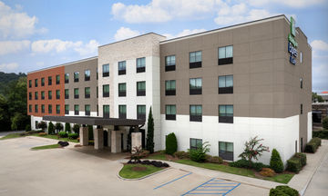 Holiday Inn Express & Suites Birmingham