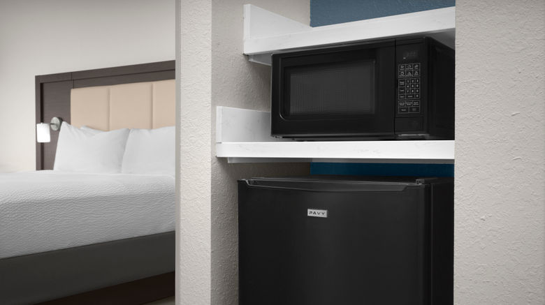 <b>Holiday Inn Express/Suites Birmingham N Room</b>. Images powered by <a href="https://www.leonardoworldwide.com/" title="Leonardo Worldwide" target="_blank">Leonardo</a>.