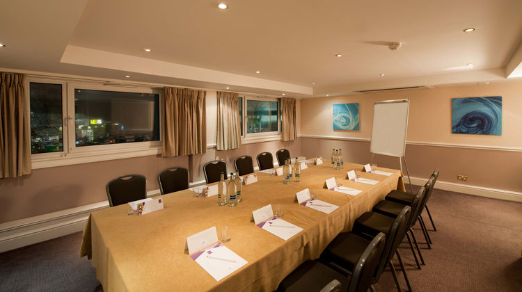 Leonardo Inn Glasgow West End Meeting