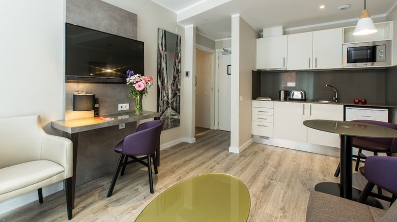 <b>Leonardo Boutique Barcelona Sagrada Fam Suite</b>. Images powered by <a href="https://www.leonardoworldwide.com/" title="Leonardo Worldwide" target="_blank">Leonardo</a>.