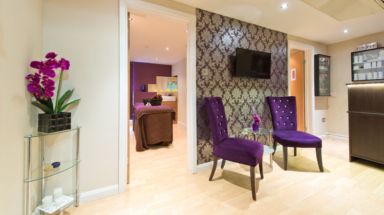 Leonardo London Heathrow Airport Spa