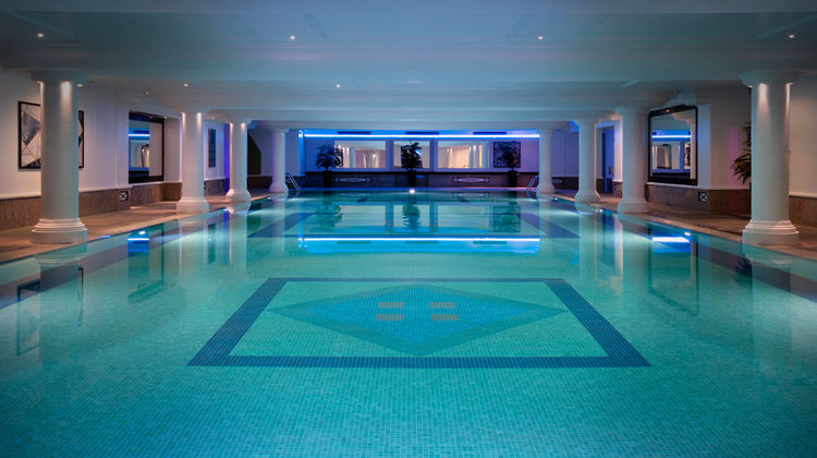 Leonardo Royal London City Pool