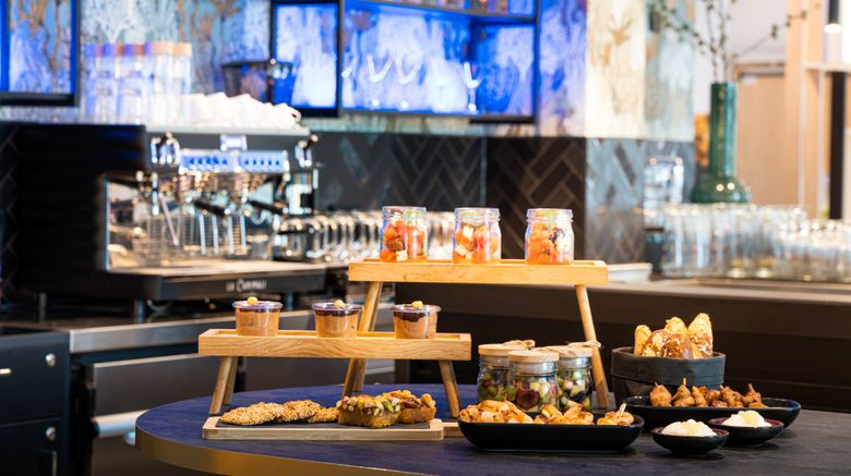 <b>Leonardo Hotel Hamburg Altona Meeting</b>. Images powered by <a href="https://www.leonardoworldwide.com/" title="Leonardo Worldwide" target="_blank">Leonardo</a>.