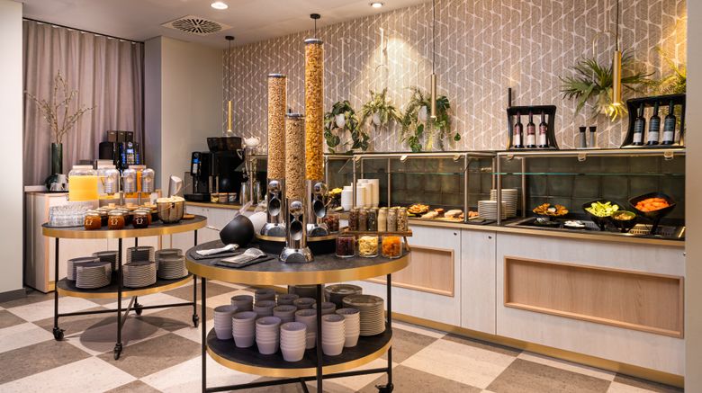 <b>Leonardo Hotel Hamburg Altona Restaurant</b>. Images powered by <a href="https://www.leonardoworldwide.com/" title="Leonardo Worldwide" target="_blank">Leonardo</a>.