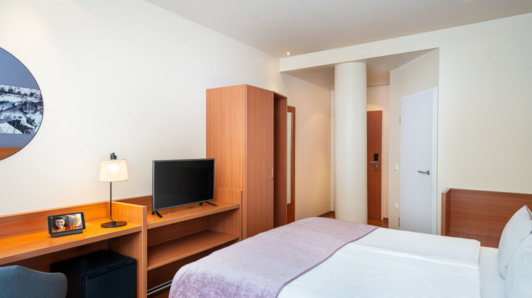 Leonardo Hotel Salzburg City Center Room