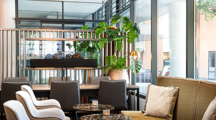 Leonardo Hotel Salzburg City Center Lobby