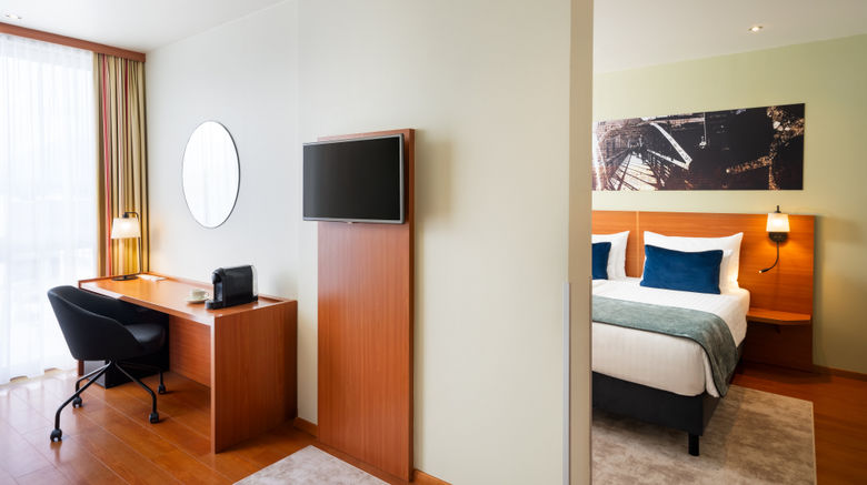 <b>Leonardo Hotel Salzburg Airport Suite</b>. Images powered by <a href="https://www.leonardoworldwide.com/" title="Leonardo Worldwide" target="_blank">Leonardo</a>.