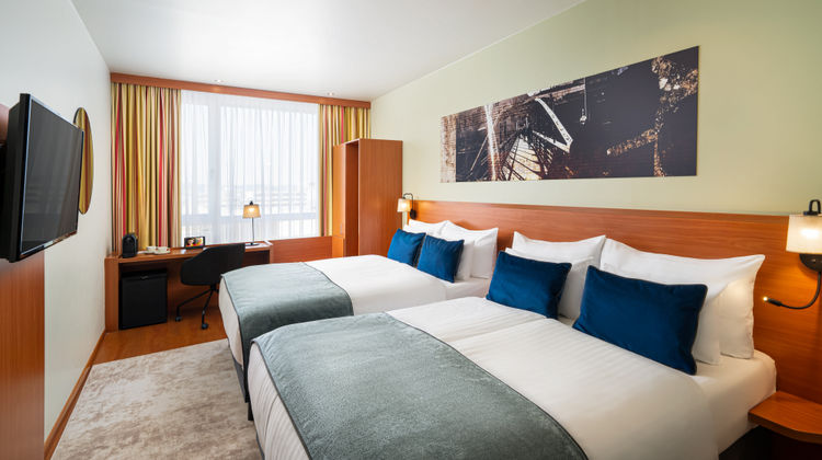 Leonardo Hotel Salzburg Airport Room