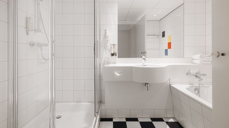 <b>Leonardo Hotel Hengelo City Center Room</b>. Images powered by <a href="https://www.leonardoworldwide.com/" title="Leonardo Worldwide" target="_blank">Leonardo</a>.