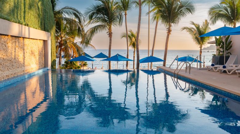 <b>Ritz Acapulco Pool</b>. Images powered by <a href="https://www.leonardoworldwide.com/" title="Leonardo Worldwide" target="_blank">Leonardo</a>.