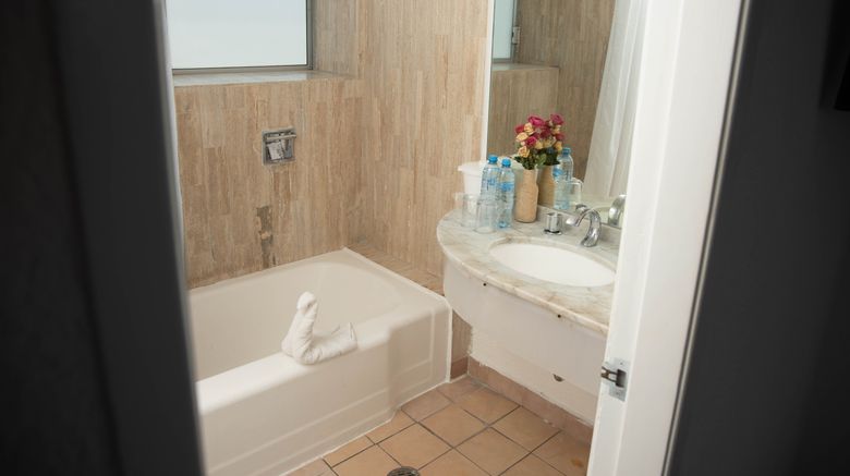 <b>Ritz Acapulco Room</b>. Images powered by <a href="https://www.leonardoworldwide.com/" title="Leonardo Worldwide" target="_blank">Leonardo</a>.