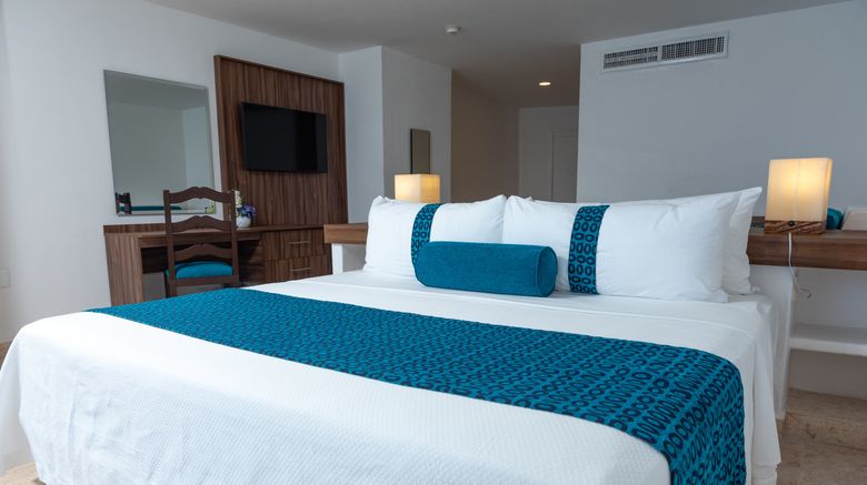 <b>Ritz Acapulco Suite</b>. Images powered by <a href="https://www.leonardoworldwide.com/" title="Leonardo Worldwide" target="_blank">Leonardo</a>.