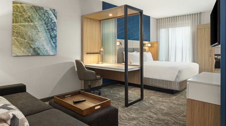 SpringHill Suites Eau Claire Suite