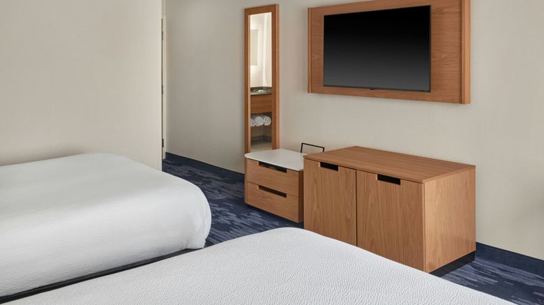 <b>Fairfield Inn & Suites Detroit Room</b>. Images powered by <a href="https://www.leonardoworldwide.com/" title="Leonardo Worldwide" target="_blank">Leonardo</a>.